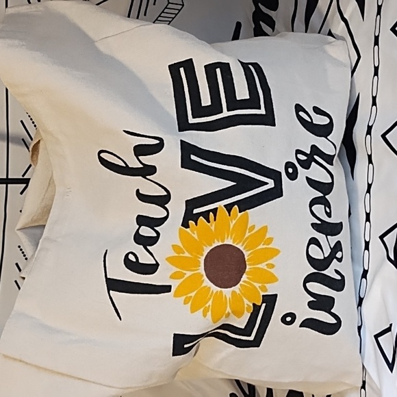 unknown Handbags - Canvas Tote NWOT "Teach Love  inspire" Logo. Clean Inside And Outside.